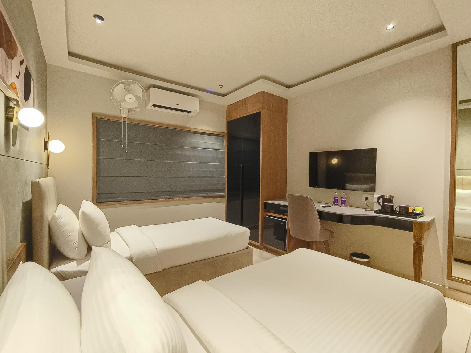Olive Hotel Le Opera By Embassy Group Bangalore Extérieur photo