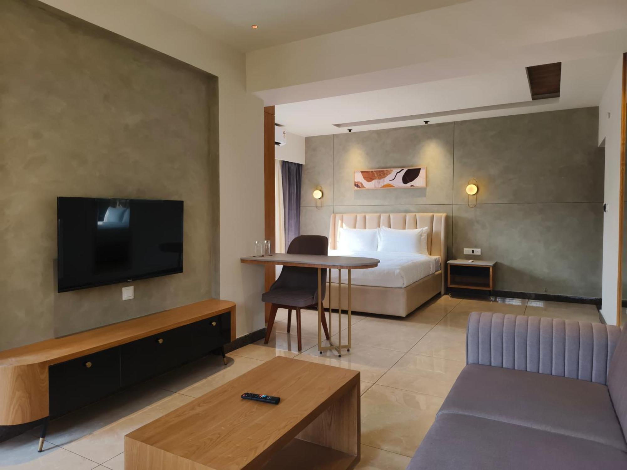 Olive Hotel Le Opera By Embassy Group Bangalore Extérieur photo