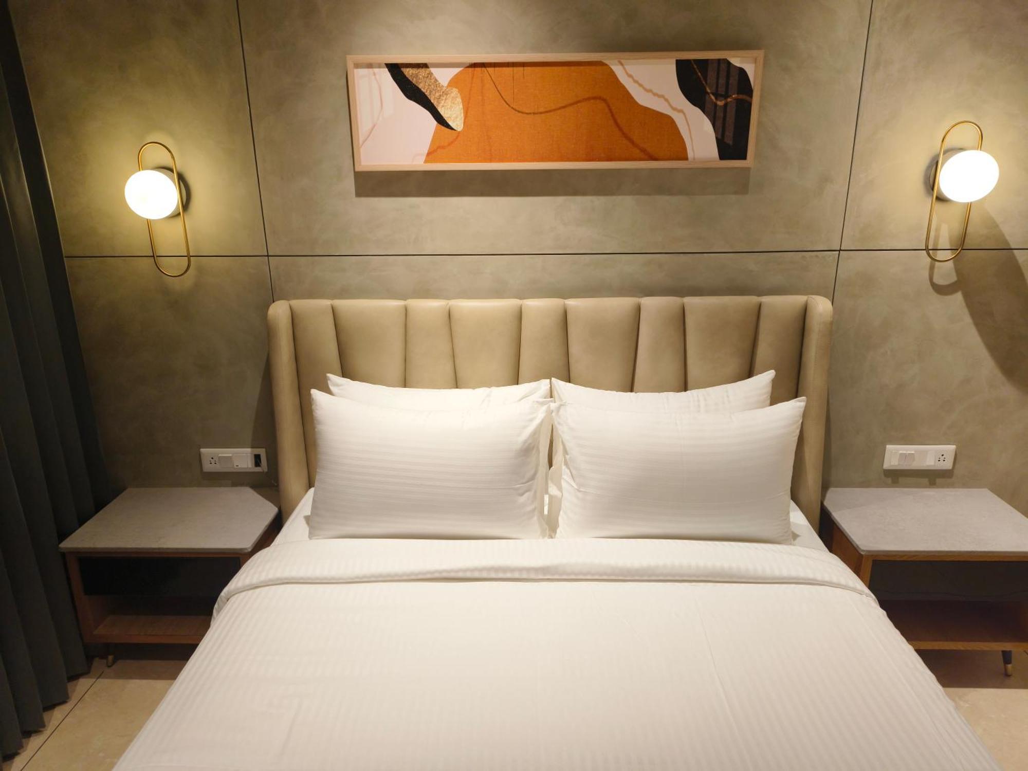Olive Hotel Le Opera By Embassy Group Bangalore Extérieur photo