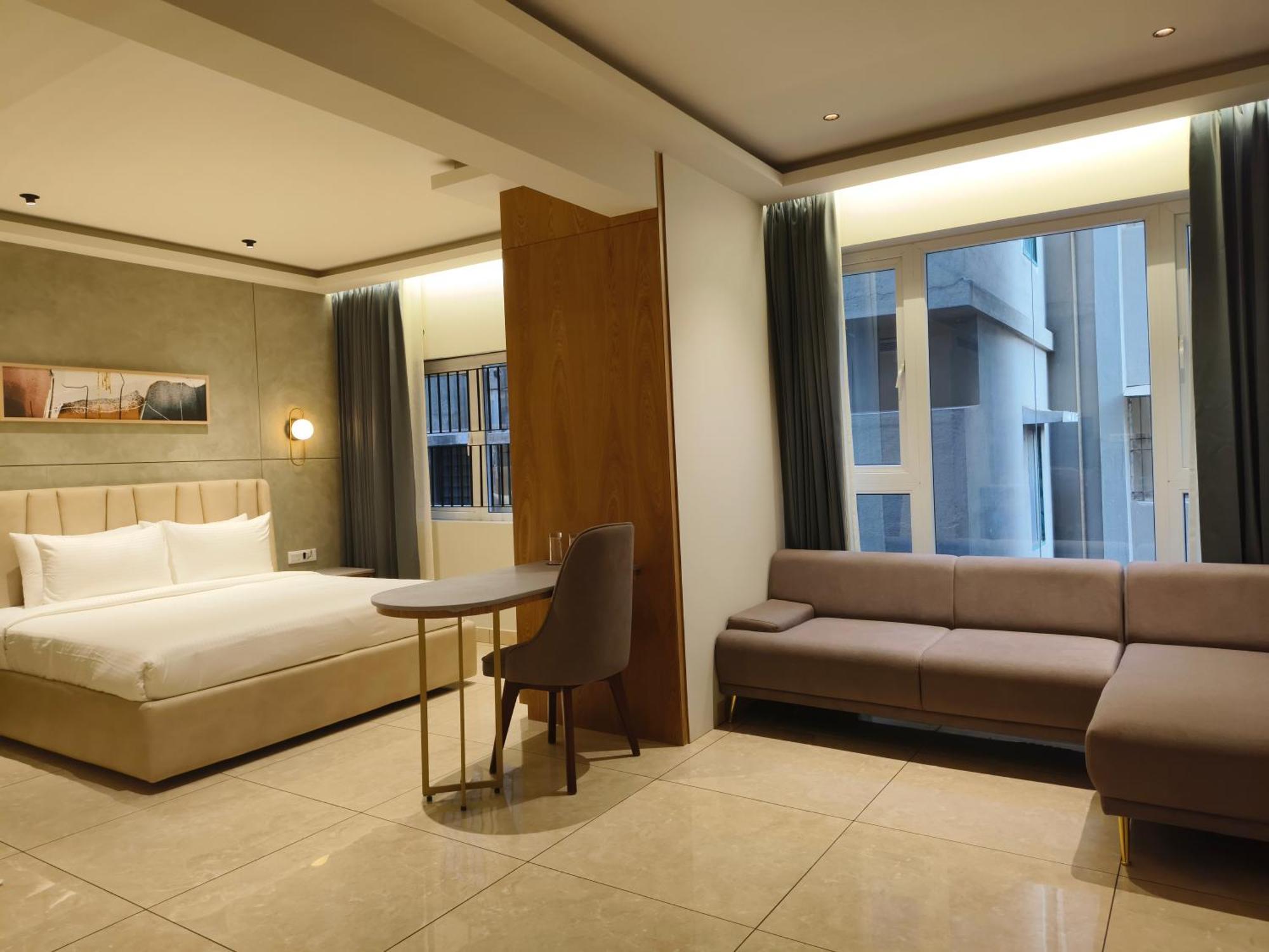 Olive Hotel Le Opera By Embassy Group Bangalore Extérieur photo