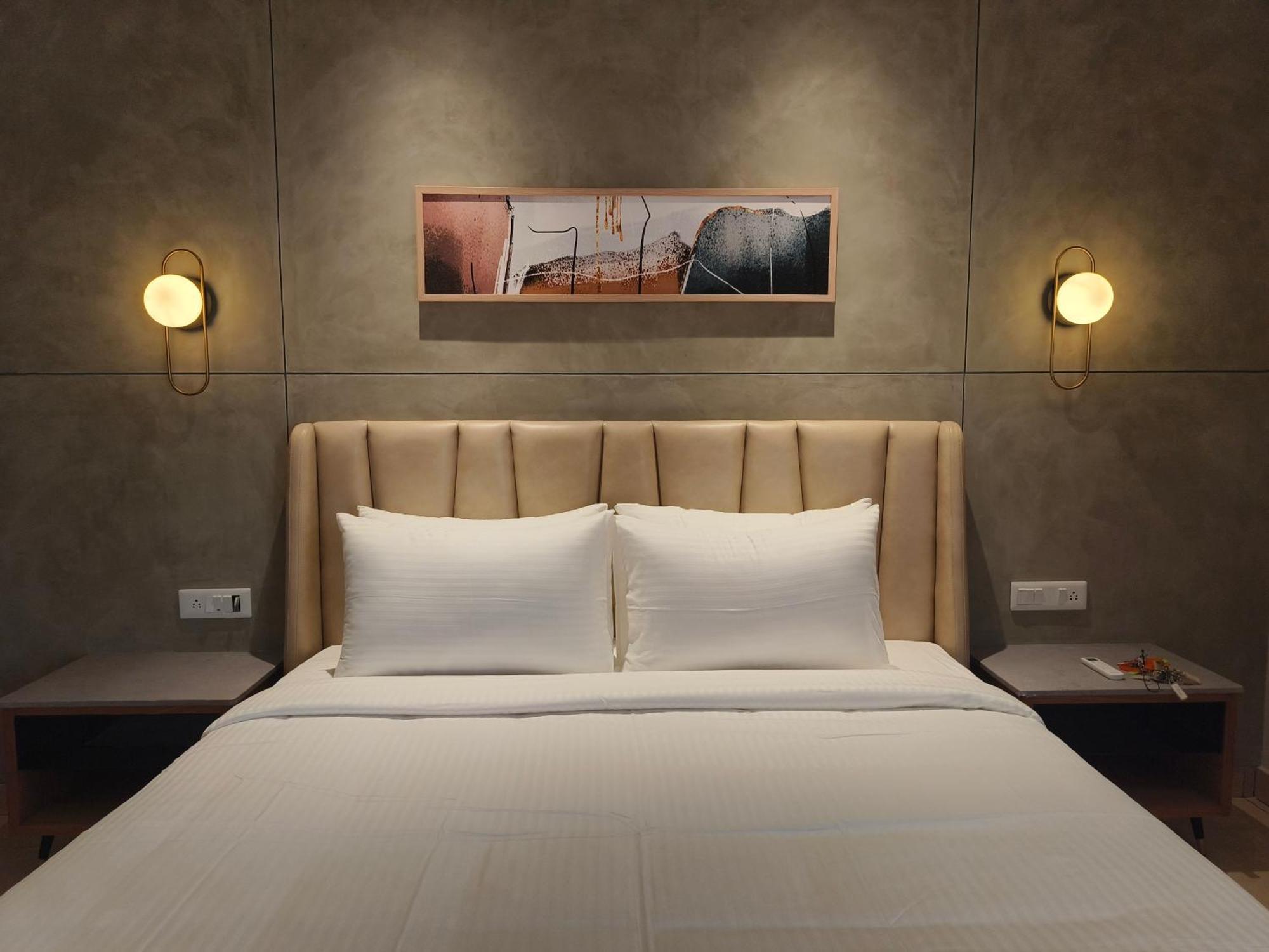 Olive Hotel Le Opera By Embassy Group Bangalore Extérieur photo