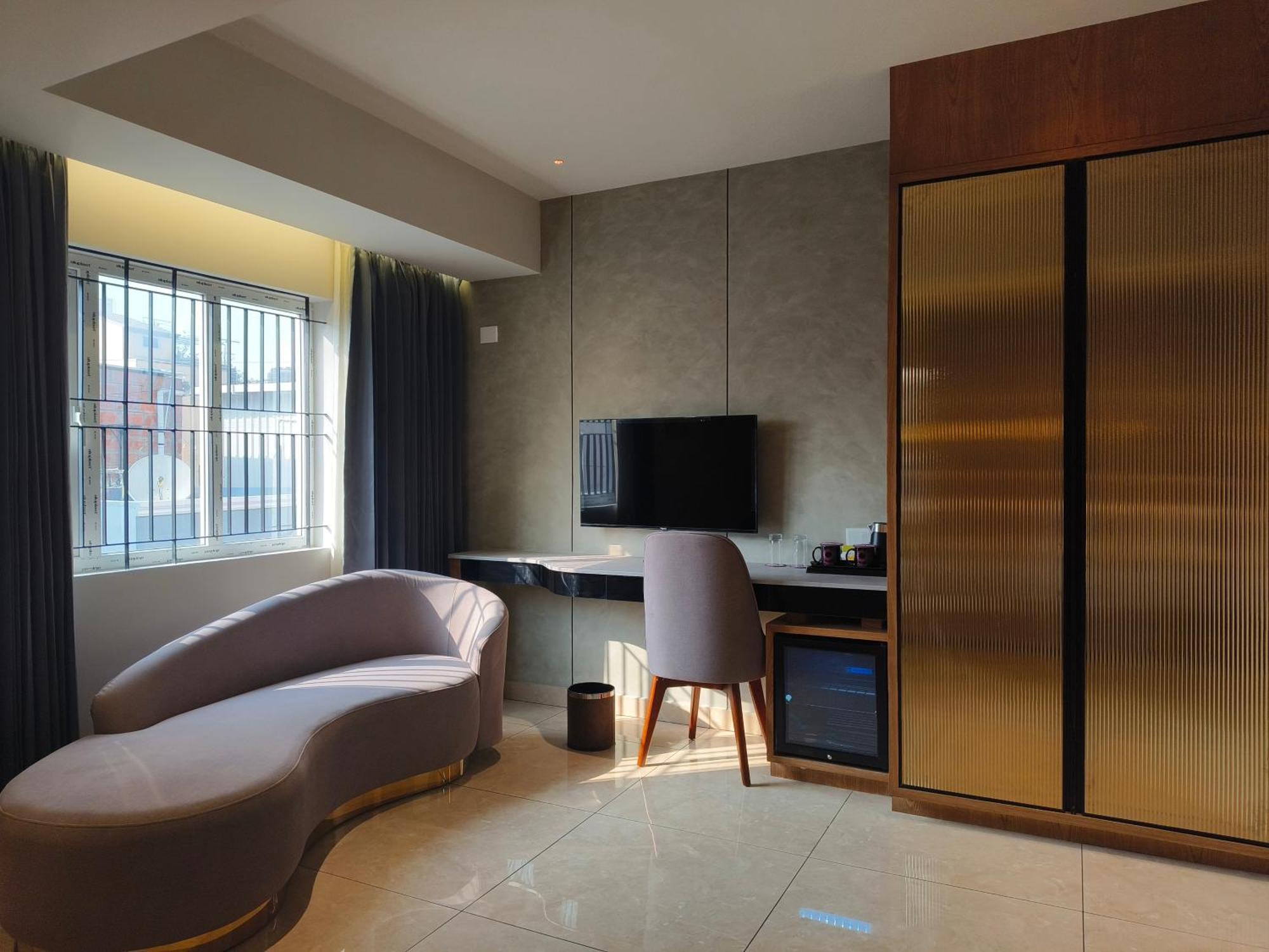 Olive Hotel Le Opera By Embassy Group Bangalore Extérieur photo